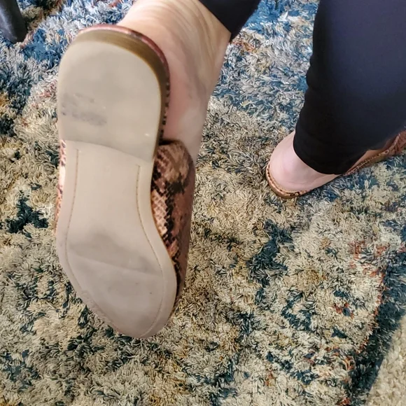 Snake print slip-on shoes - Picture 6 of 7